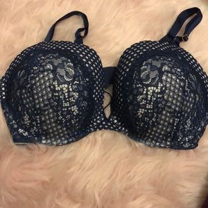 LIKE NEW Victoria’s Secret Push-up bra